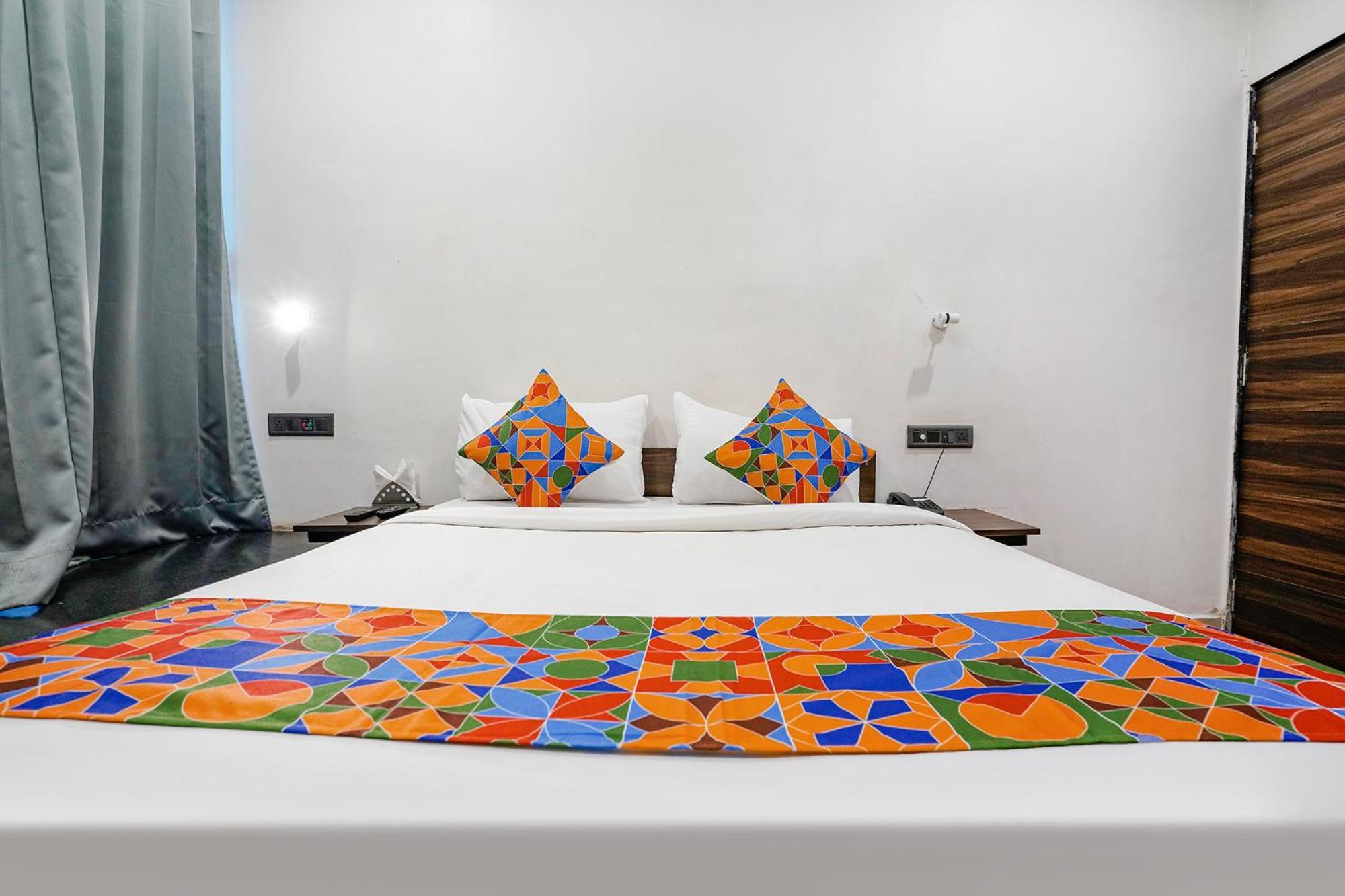 Fabhotel Lotus I Surat Exterior photo