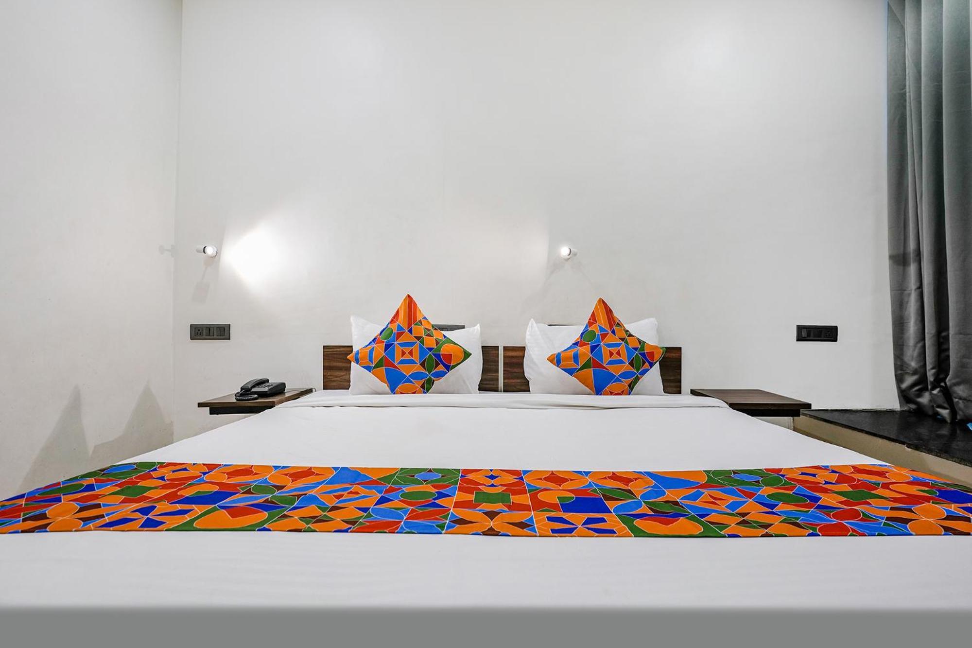 Fabhotel Lotus I Surat Exterior photo